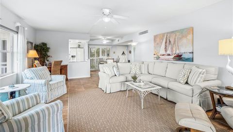 1150 Tarpon Center
