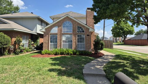 2035 Greenview Dr