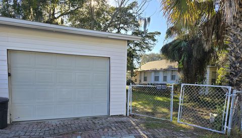 4710 Springfield Blvd