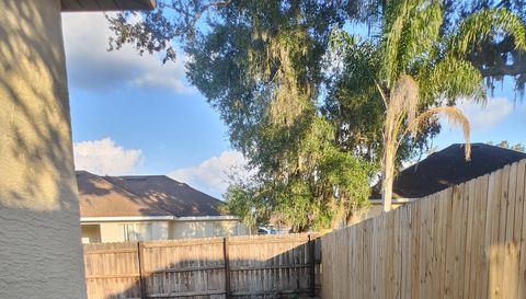 5398 Oxford Manor Cir