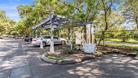 8517 ISLAND BREEZE LANE