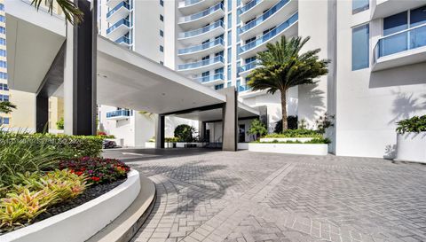 2711 N Ocean Dr