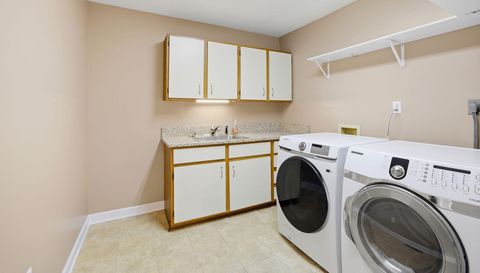 29 Small Mountain Dr