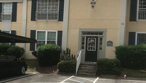 3600 Chateau Dr APT 216