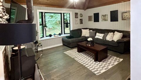 73 Arthur Anderson Rd