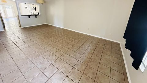 2232 NE 13th Ave