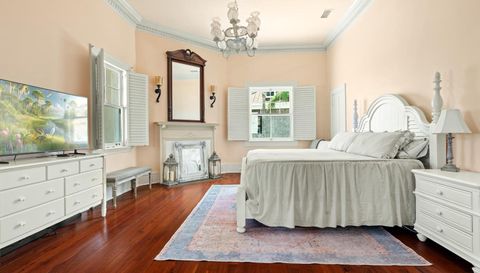 174 Avenida Menendez