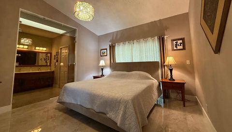 5180 Sabal Gardens Ln