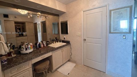 20505 W Country Club Dr