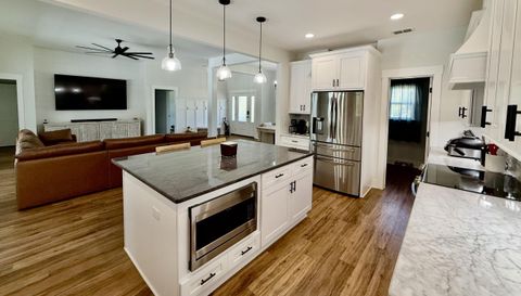 3395 Mariana Oaks Dr