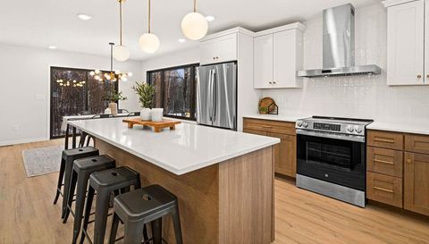 4929 Wild Rose Trail