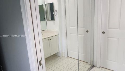 3600 Oaks Clubhouse Dr