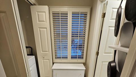 11815 N Lake Side Dr