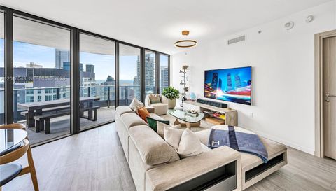 1000 Brickell Plz