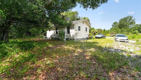 2282 Diplomat Dr