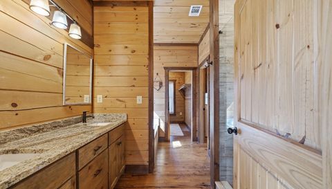 605 Toccoa Preserve Lane