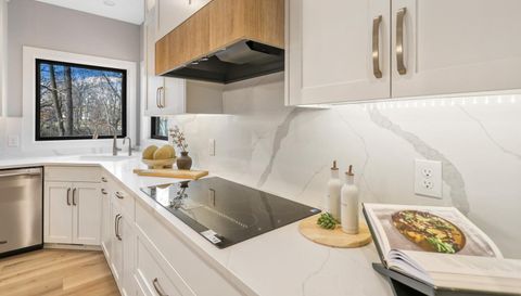 10149 Upper 196th Way W