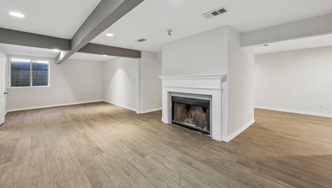 6833 Parkwood Dr