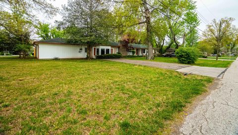 1609 Crestview Dr