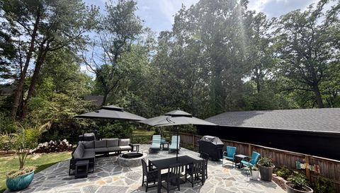 17 Pinehurst Dr