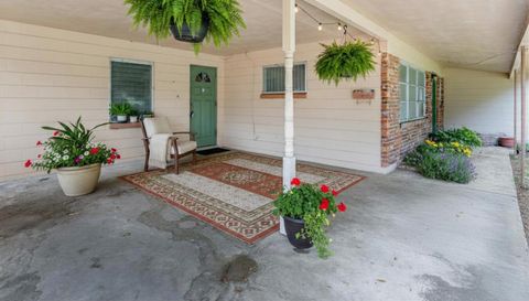 2406 Dellwood Dr