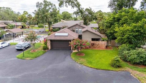106 COUNTRY PLACE
