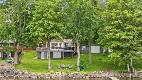 1725 White Cloud Drive N