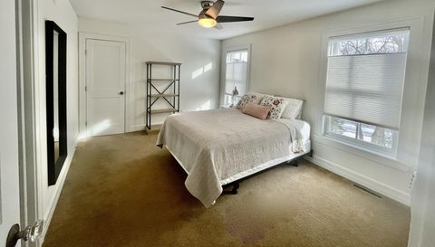 1017 Fox Knoll Dr SW