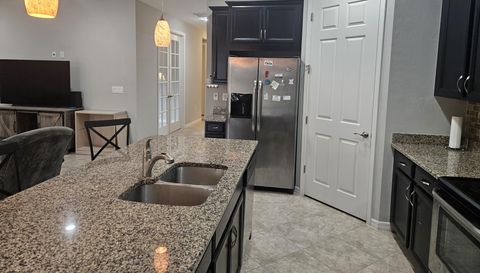 3264 Royal Gardens Ave