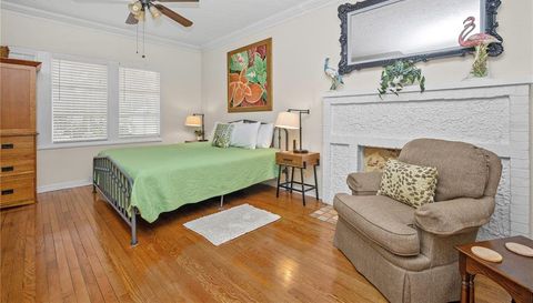 2218 Brevard