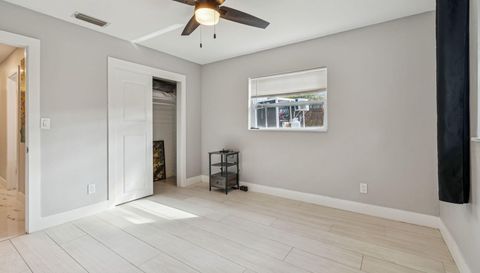 1102 E River Cove St