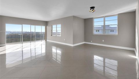 300 Bayview Dr
