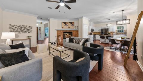 320 Woodland Oaks TRL