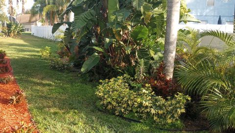 7947 Golden Pond Cir