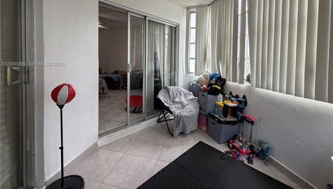 1701 Miami Gardens Dr