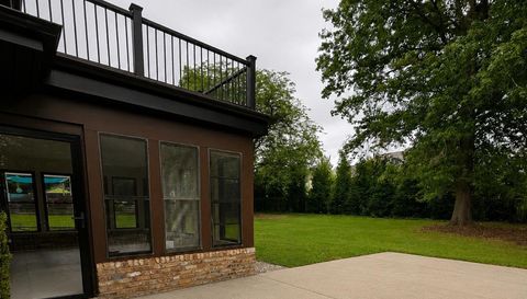 725 Birchwood Rd