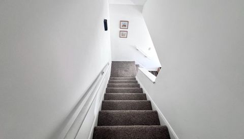 2613 HAWTHORNE Drive