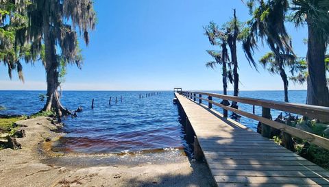 107 S Georgetown Point Rd