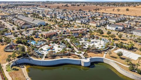 2009 TROPICAL PALMS CIRCLE