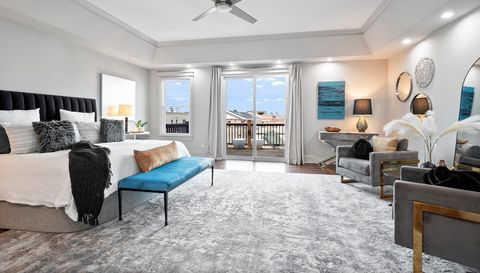 840 W Buckingham Place