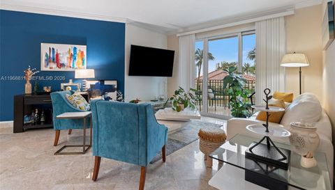 19900 W Country Club Dr