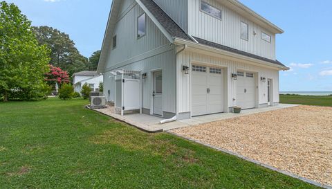229 Shipwatch Ln