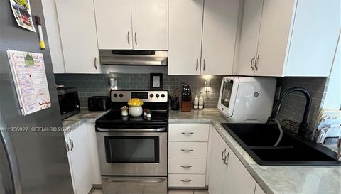 10211 Fontainebleau Blvd