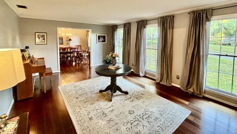 5911 N Shenandoah Rd