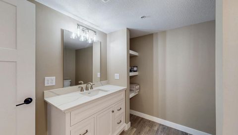 698 Shardlow Place NE