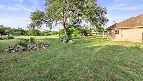 320 Woodland Oaks TRL