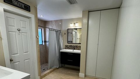 5520 Coach House Cir