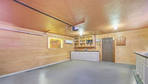 1609 Mesquite LN