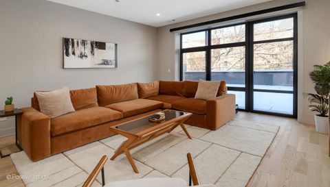 1335 N Western Avenue