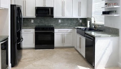 7942 Parsons Pine Dr